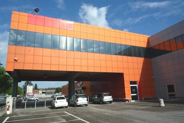 VERONA - Magazzino in locazione